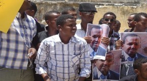 Somalia journalists protest “libelous Guardian article”