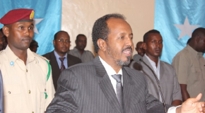 Kulan degdeg ah oo dhex maraya Madaxwaynaha Soomaali iyo Saraakiisha Amisom