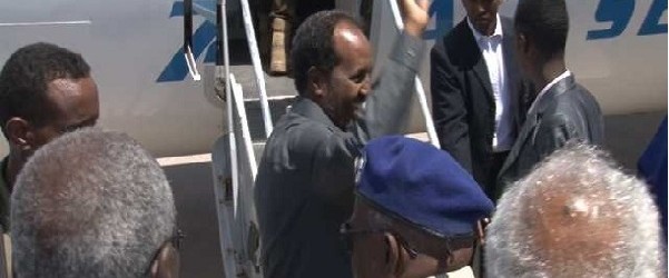 War Deg Deg Ah Wafdi Uu Hogaaminya Madaxweynaha Soomaaliya Xasan Sheekh  Oo U Ambabaxay Dalka Jabuuti.
