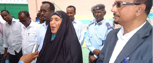 Wasiiradda horumarinta adeega bulshada oo kormeer ku tagtay Garoonka ciyaaraha EX- Luujino iyo Guriga Shaqaalaha (Daawo Sawirrada)