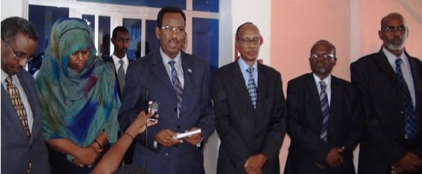 Golaha wasiirada Soomaaliya oo amar ku bixiyey in la joojiyo lacagaha laga qaado Dekadda Muqdisho, ansixiyeyna…