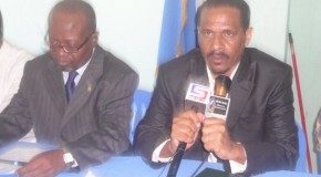 Wasiirka Howlaha guud oo maanta xafiiskiisa ku qaabilay safiirka Suudaan u fadhiya Soomaaliya + Sawirro