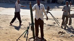Fight for Somalia turns town to dust