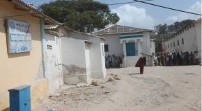 Guddoomiyaha degmada Marka oo baaq u diray beelaha ku dagaalamay gobolka Sh/hoose, dalbadayna in…
